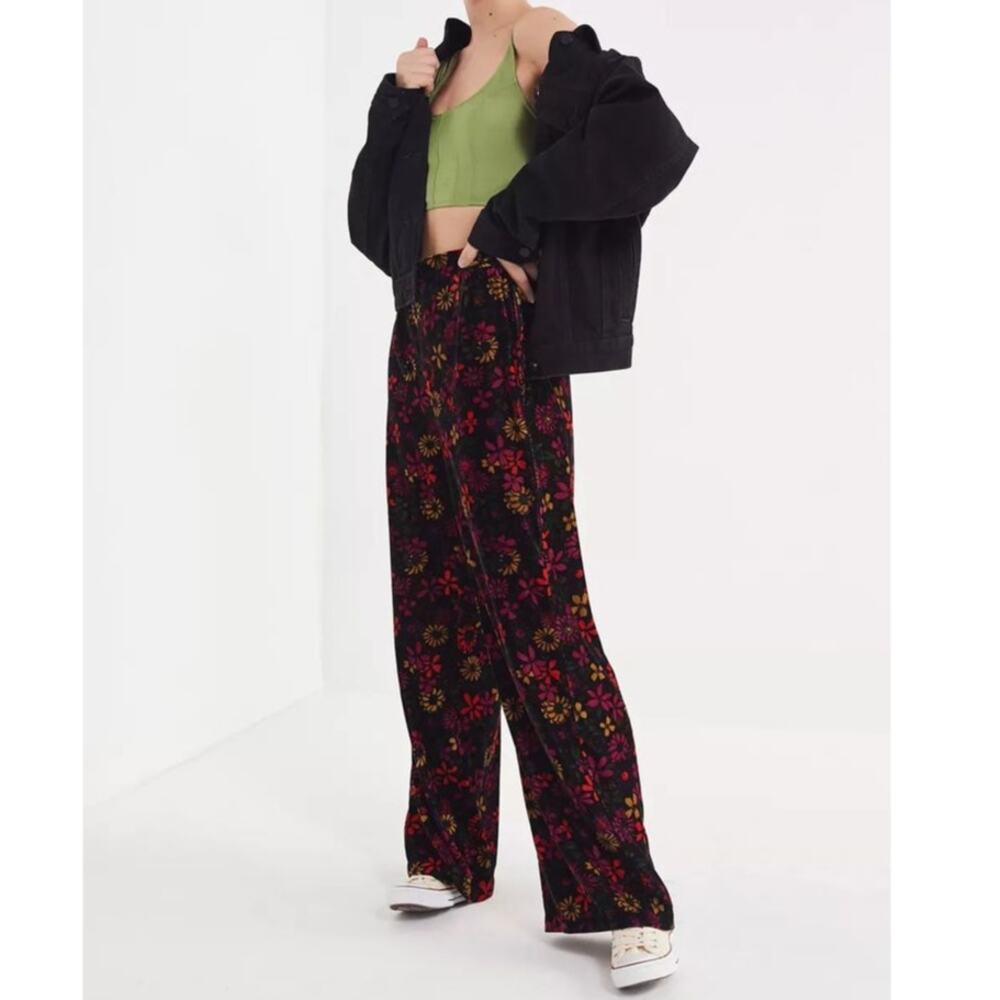 Urban Outfitters Alice Floral Printed Velvet High-Rise Wide Straight Leg Pants